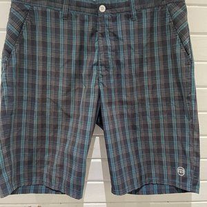 Travis Mathew Plaid Blue Green Shorts Size 36 X 11 L/XL